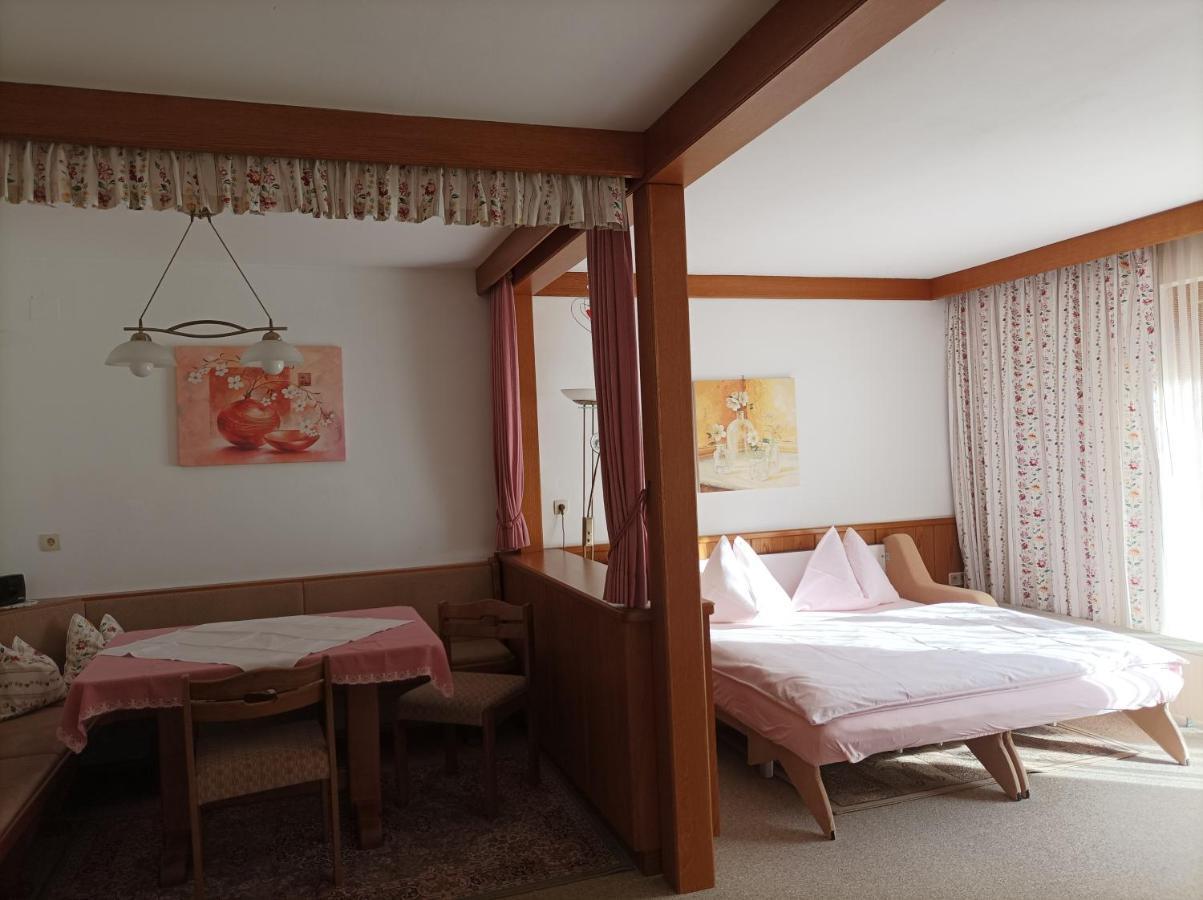 באד קליניקירשהיים Fruehstueckspension-Appartementhaus Wasserer מראה חיצוני תמונה